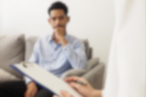 心理咨詢業(yè)亂象 速成證書與高昂收費背后的隱憂